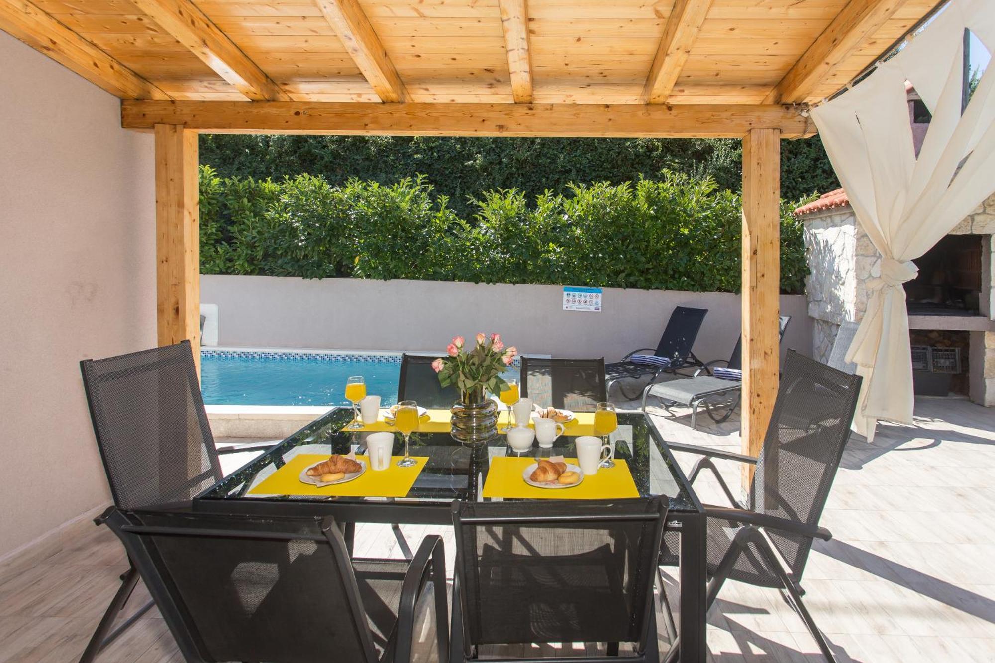 Life - New And Luxury Holiday House Kaštela Екстериор снимка