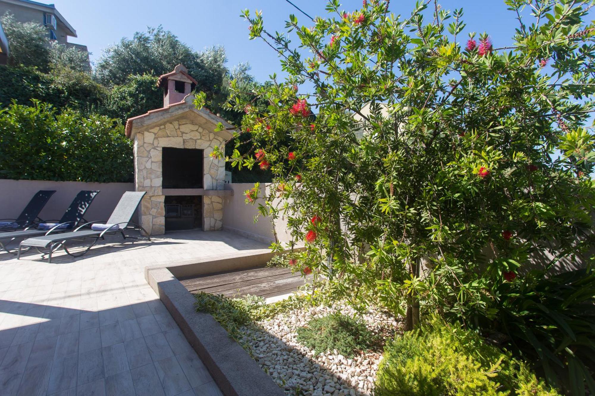 Life - New And Luxury Holiday House Kaštela Екстериор снимка