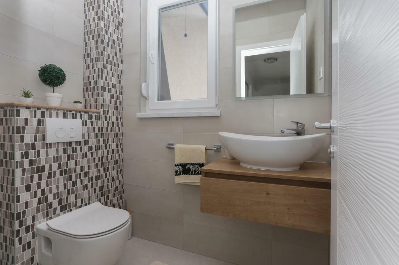 Life - New And Luxury Holiday House Kaštela Екстериор снимка